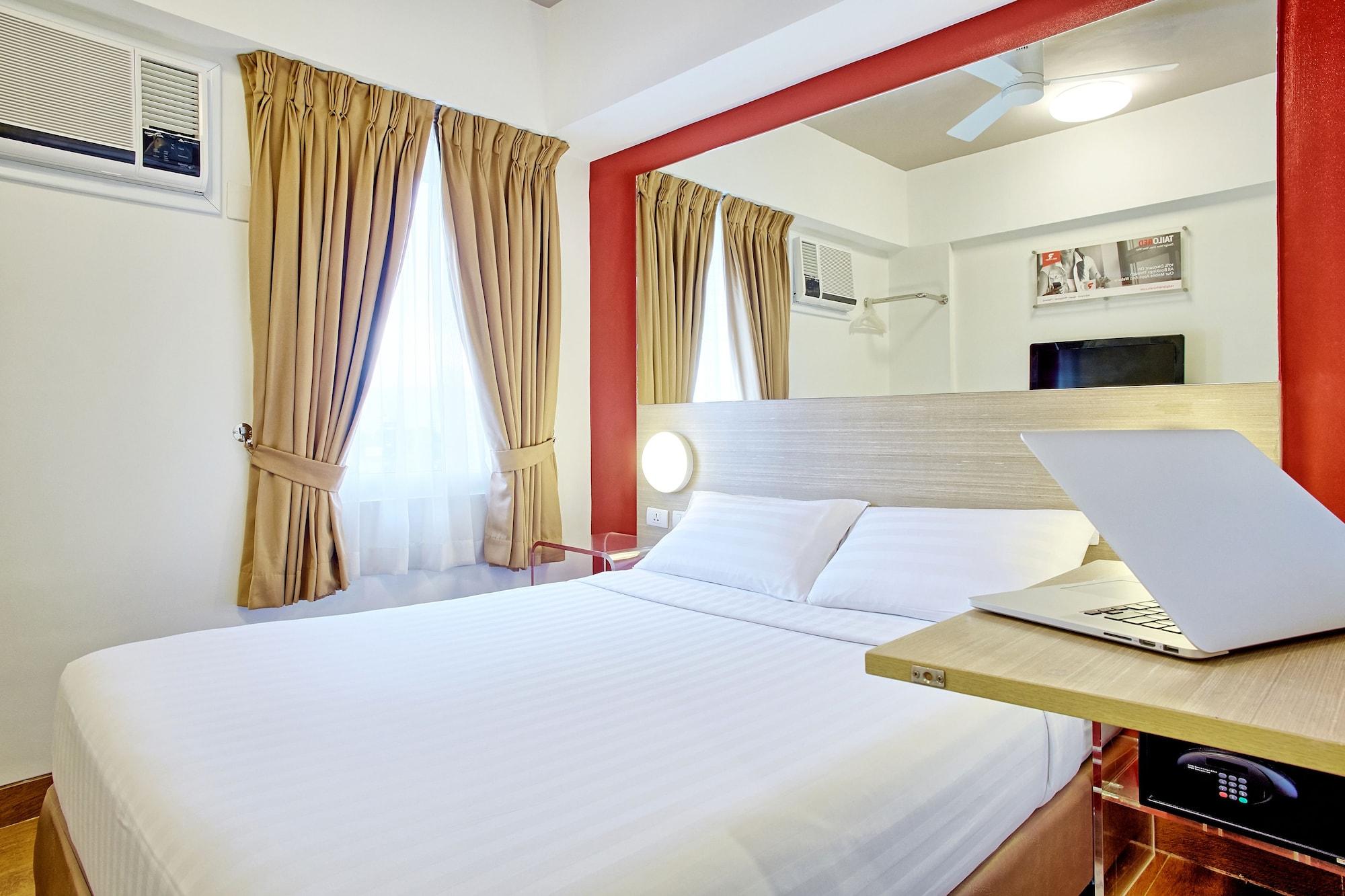 Red Planet Cebu Hotel Exterior photo
