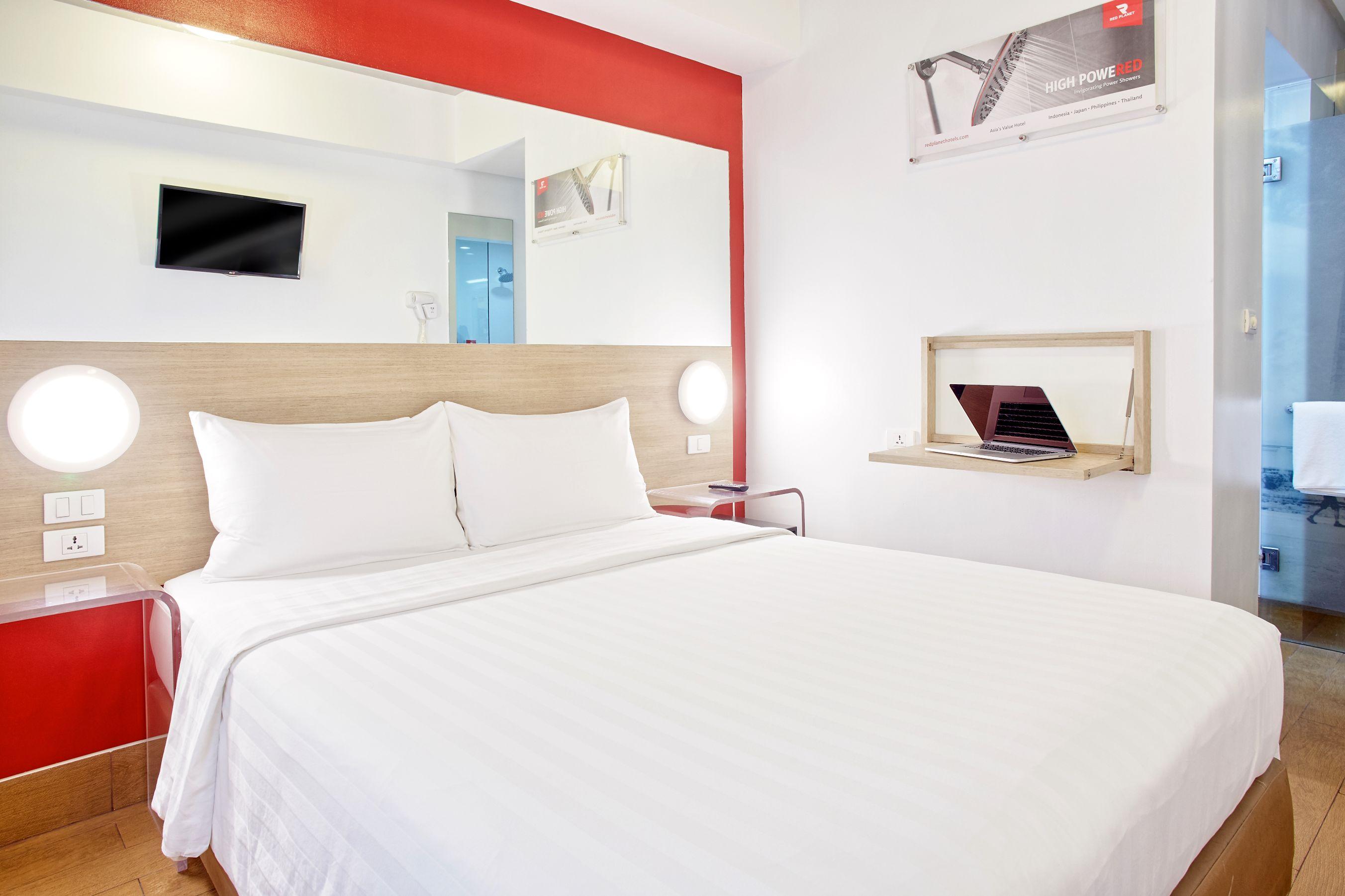 Red Planet Cebu Hotel Exterior photo