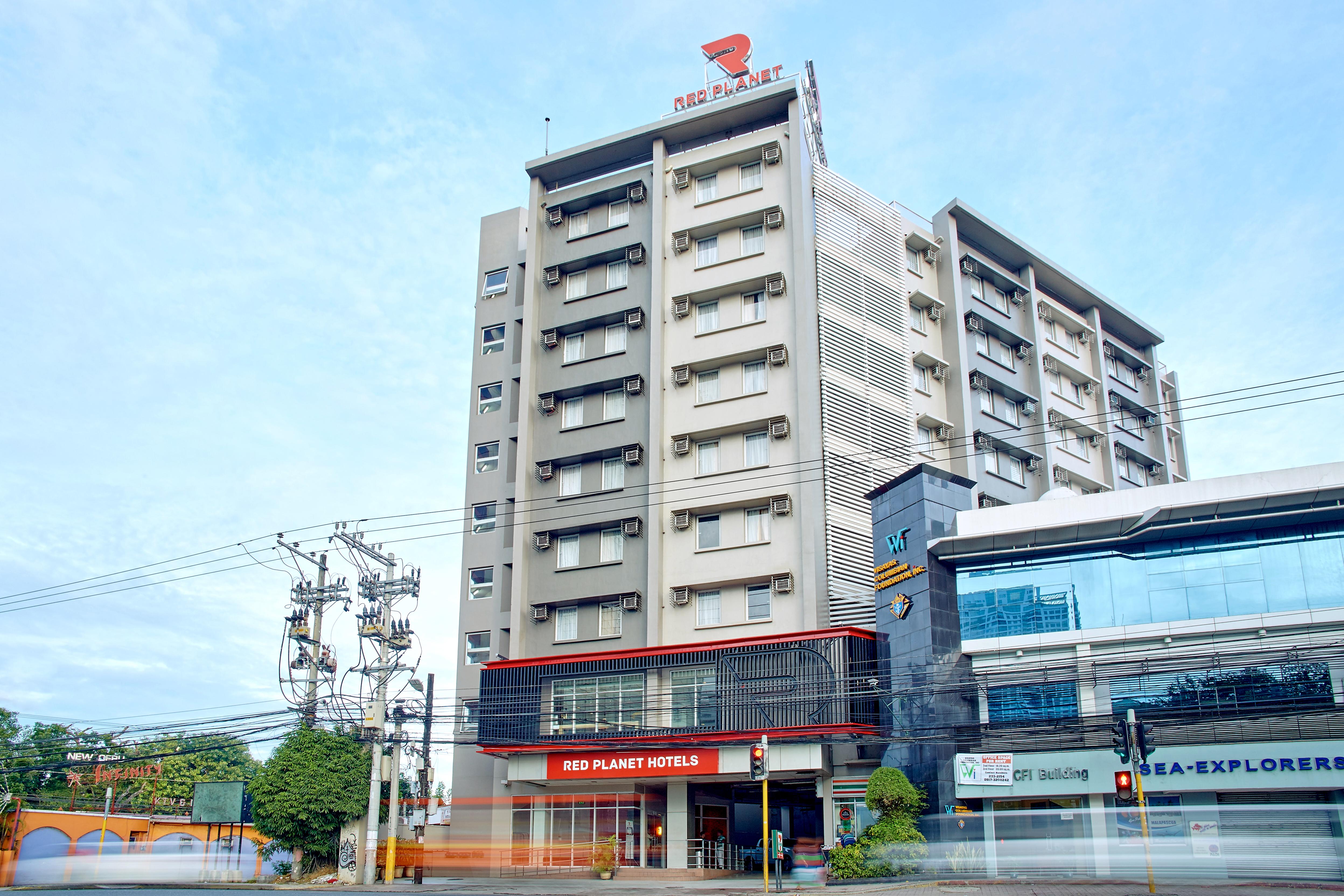 Red Planet Cebu Hotel Exterior photo