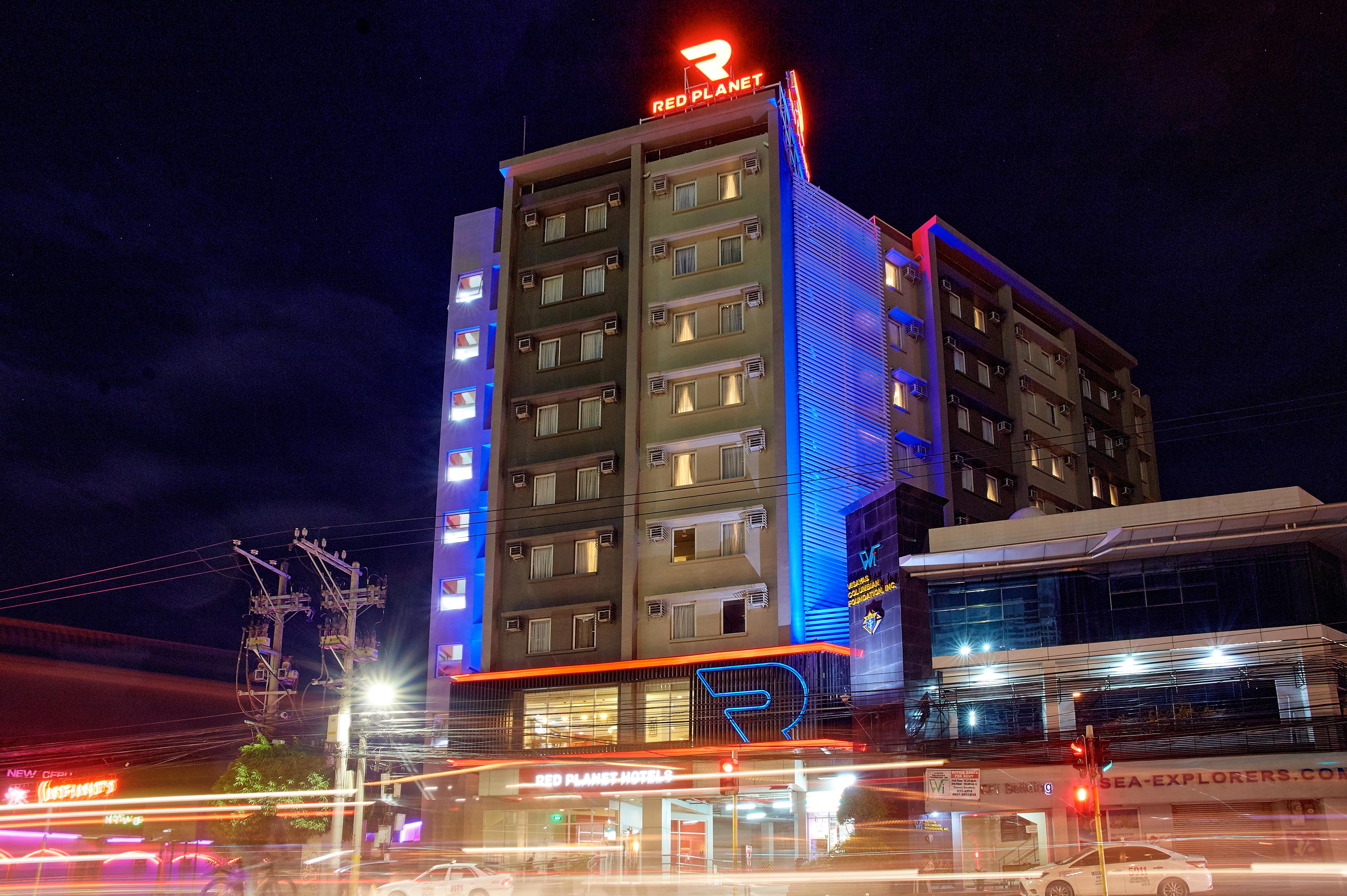 Red Planet Cebu Hotel Exterior photo