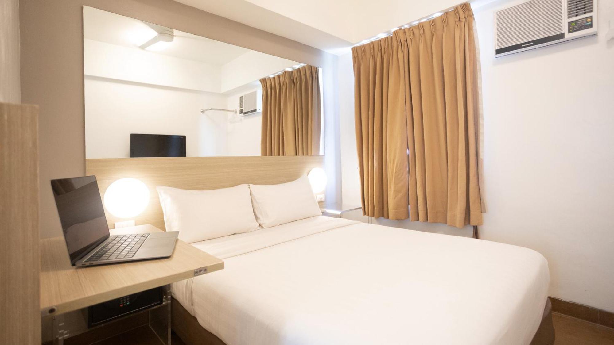 Red Planet Cebu Hotel Exterior photo