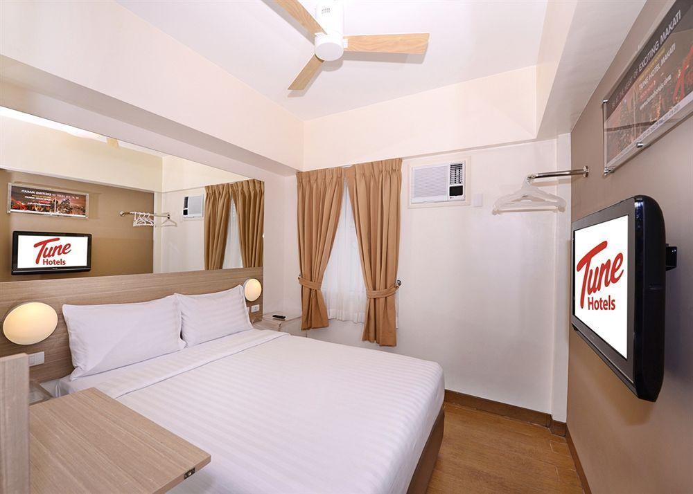 Red Planet Cebu Hotel Exterior photo