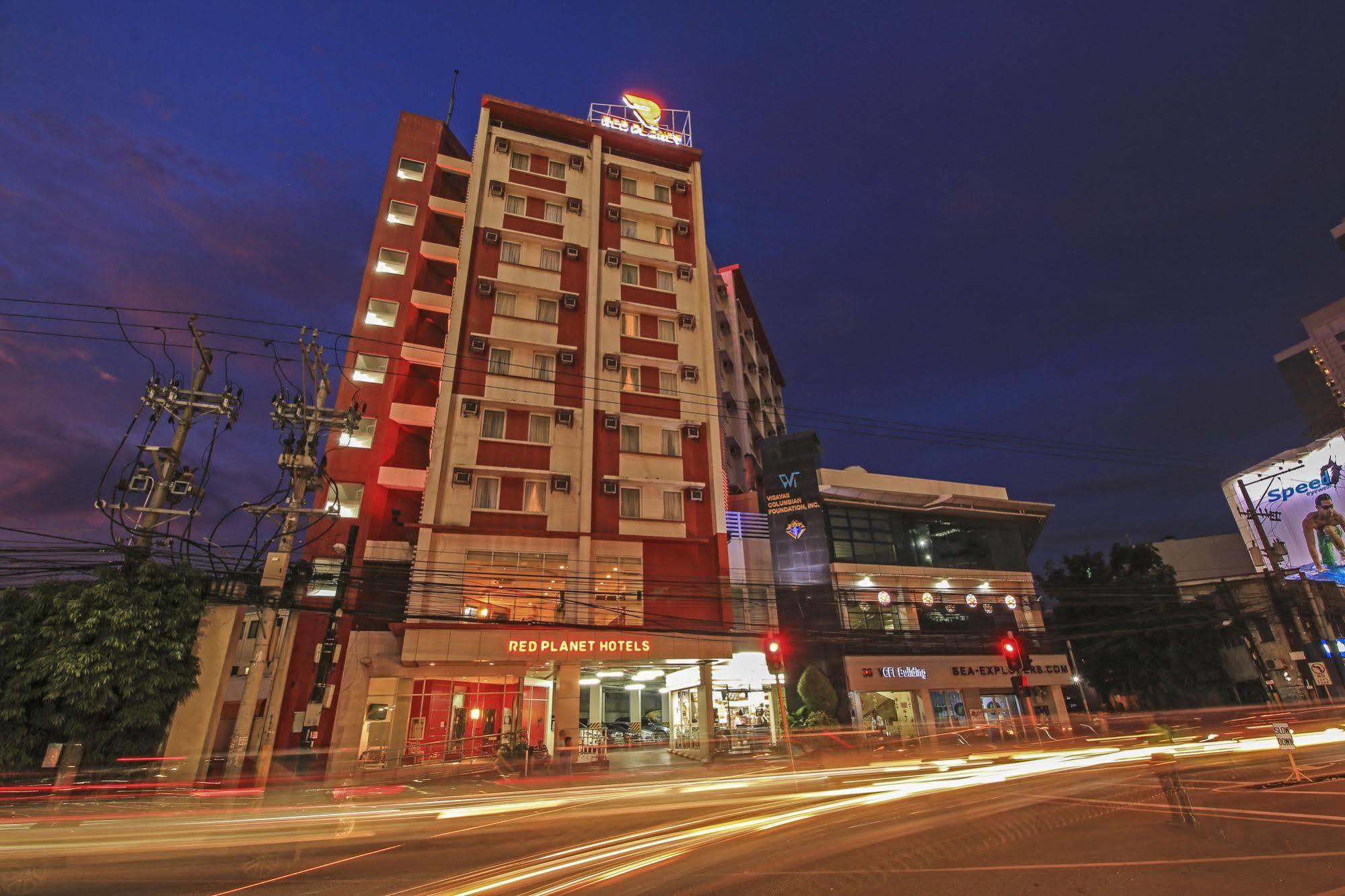 Red Planet Cebu Hotel Exterior photo