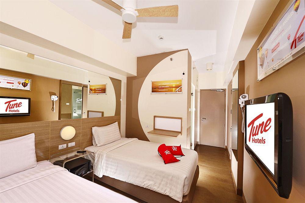 Red Planet Cebu Hotel Exterior photo