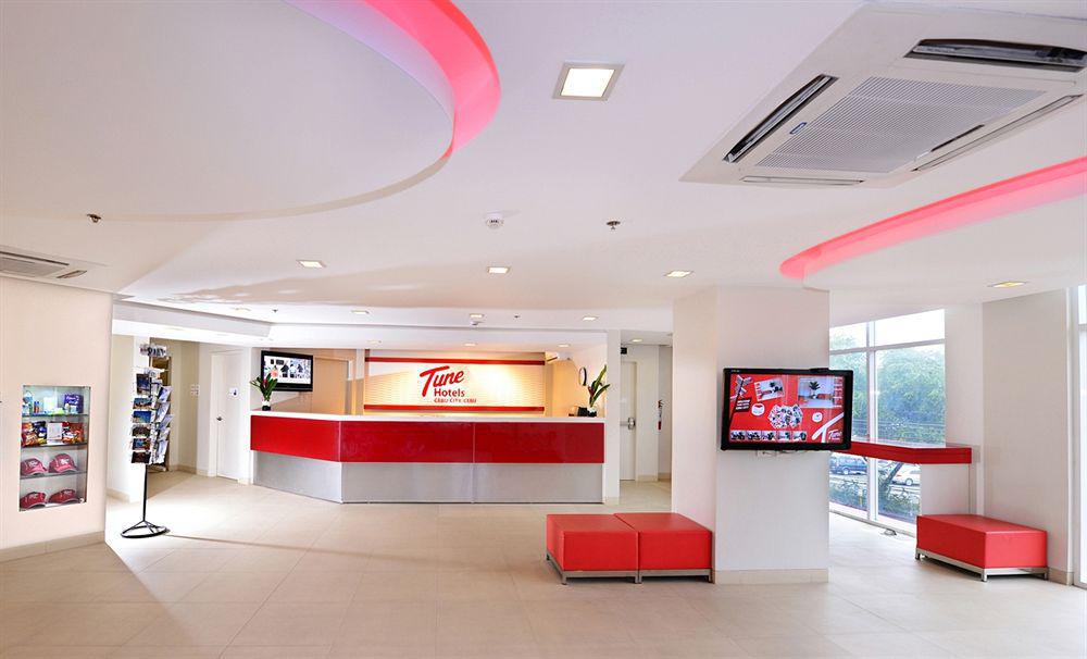Red Planet Cebu Hotel Exterior photo